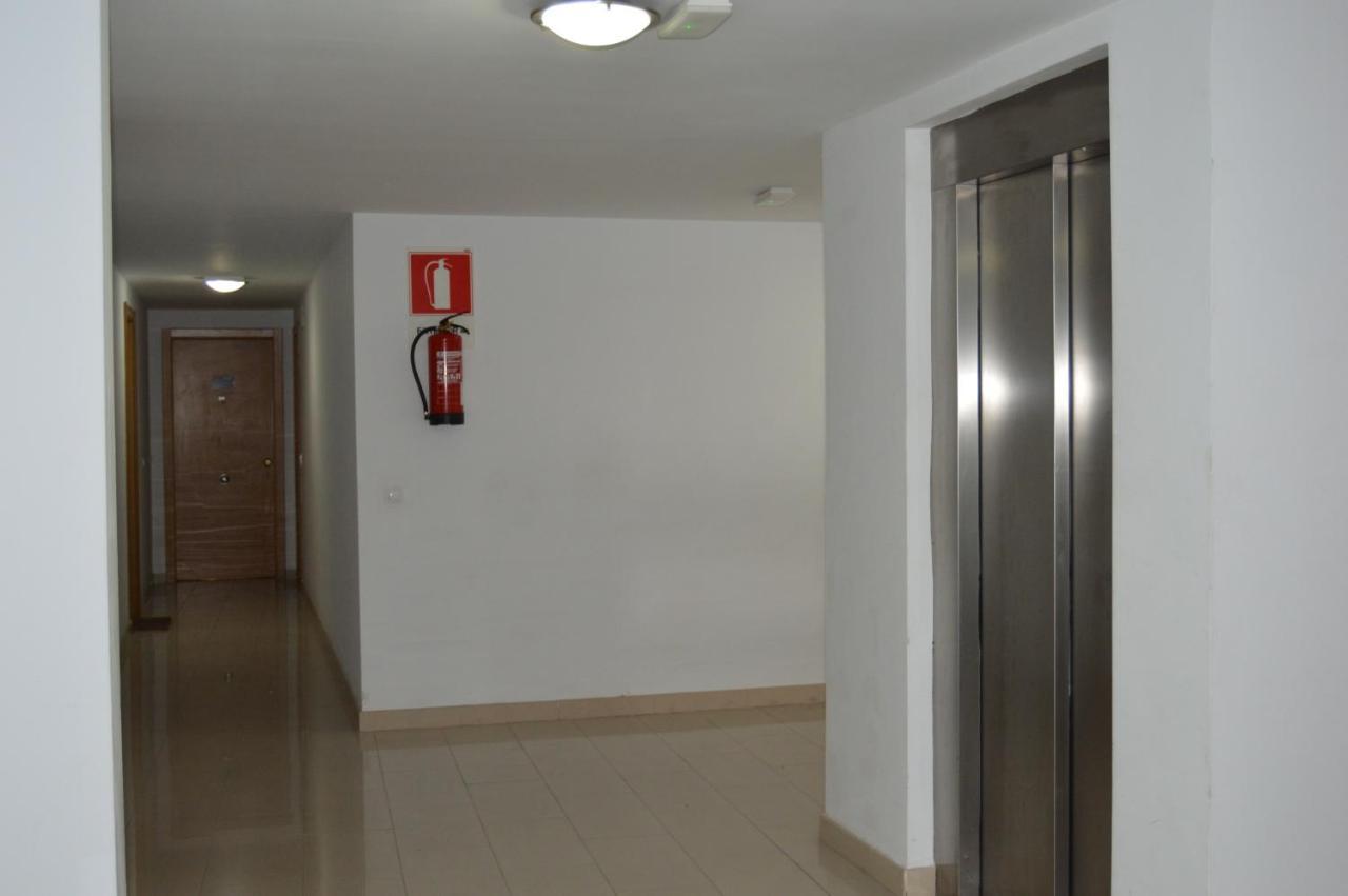 Bright, Modern Apartment In The Heart Of Arrecife Екстериор снимка